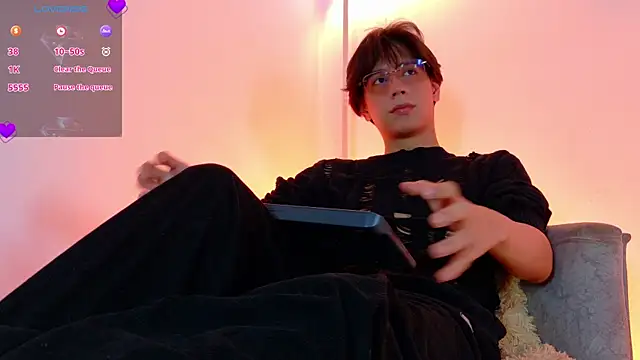 Snapshot of lui_x_dust chatting on 29, 3, 2026 lui x dust online show from 29, 3, 2026