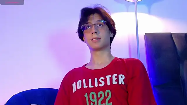 Snapshot of lui_x_dust chatting on 11, 4, 2026 lui x dust online show from 11, 4, 2026