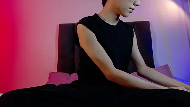 Snapshot of lui_x_dust chatting on 30, 4, 2026 lui x dust online show from 30, 4, 2026