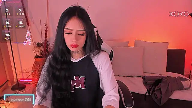 Snapshot of meganlake chatting on 14, 3, 2026 meganlake online show from 14, 3, 2026