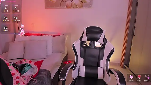 Snapshot of meganlake chatting on 20, 3, 2026 meganlake online show from 20, 3, 2026