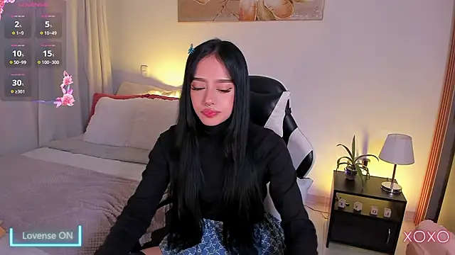 Snapshot of meganlake chatting on 29, 3, 2026 meganlake online show from 29, 3, 2026