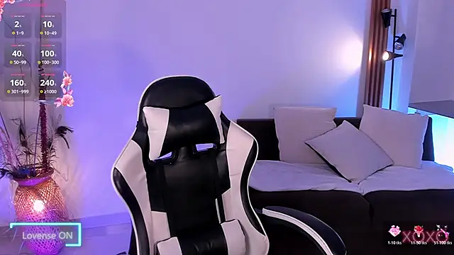 Snapshot of meganlake chatting on 3, 4, 2026 meganlake online show from 3, 4, 2026