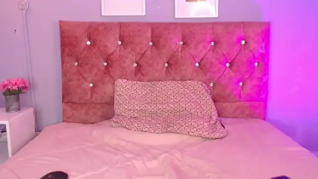 lilirousee online show from 15, 5, 2026
