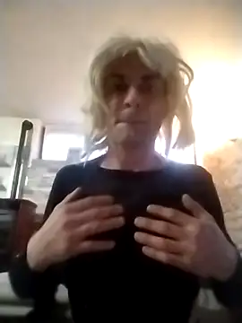 Snapshot of marti_8 chatting on 15, 3, 2026 marti 8 online show from 15, 3, 2026