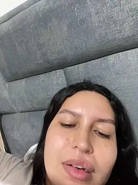 Ivonee777 online show from 5, 4, 2026