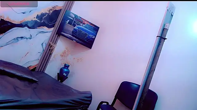 Snapshot of Alondra_Wile chatting on 10, 4, 2026 Alondra Wile online show from 10, 4, 2026