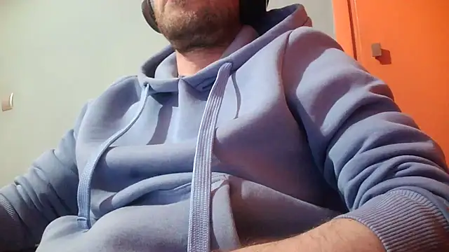 Snapshot of truble78 chatting on 29, 4, 2026 truble78 online show from 29, 4, 2026
