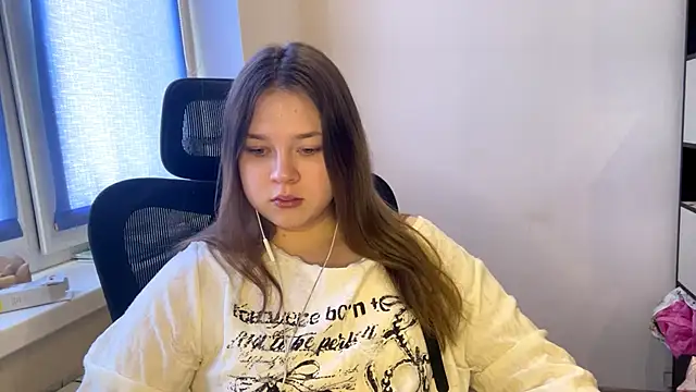 Snapshot of TomikoPfau chatting on 9, 3, 2026 TomikoPfau online show from 9, 3, 2026