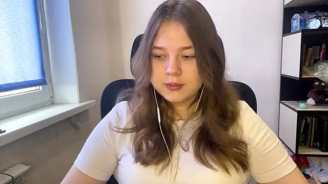 Snapshot of TomikoPfau chatting on 13, 3, 2026 TomikoPfau online show from 13, 3, 2026