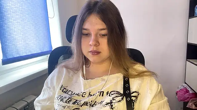 Snapshot of TomikoPfau chatting on 2, 4, 2026 TomikoPfau online show from 2, 4, 2026