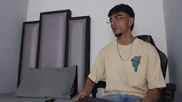 Snapshot of Endrick-23 chatting on 6, 3, 2026 Endrick-23 online show from 6, 3, 2026