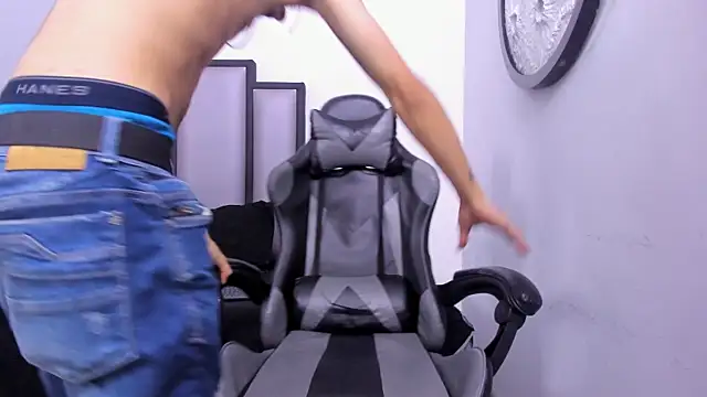 Snapshot of Endrick-23 chatting on 22, 3, 2026 Endrick-23 online show from 22, 3, 2026