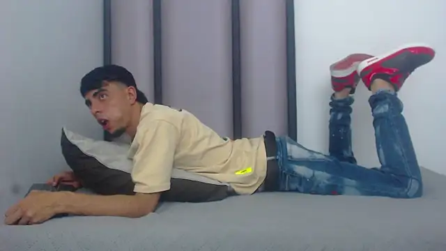 Snapshot of Endrick-23 chatting on 29, 3, 2026 Endrick-23 online show from 29, 3, 2026