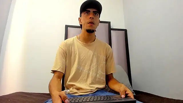 Snapshot of Endrick-23 chatting on 14, 4, 2026 Endrick-23 online show from 14, 4, 2026