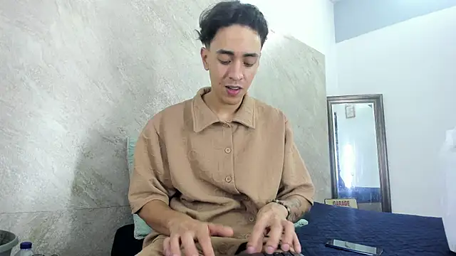 Snapshot of Mick-lollipop chatting on 8, 4, 2026 Mick-lollipop online show from 8, 4, 2026