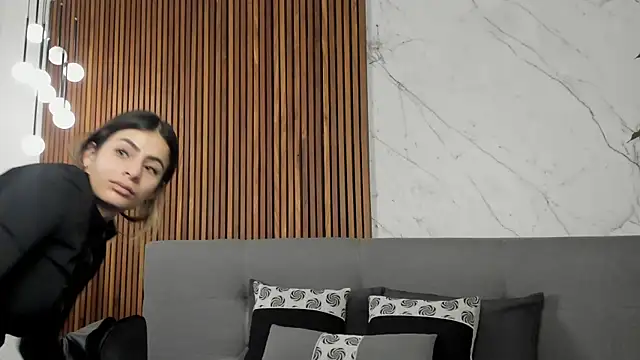 Snapshot of Amara_Velvet_ chatting on 9, 7, 2026 Amara Velvet online show from 9, 7, 2026