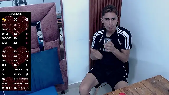 Snapshot of on32_sexlook chatting on 20, 2, 2026 on32 sexlook online show from 20, 2, 2026