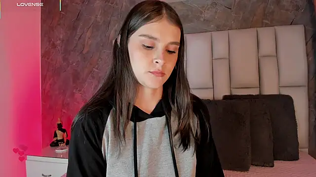 lya gomez online show from 18, 3, 2026