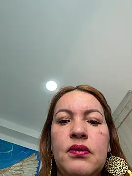 Snapshot of Viictoria-Jones chatting on 3, 4, 2026 Viictoria-Jones online show from 3, 4, 2026