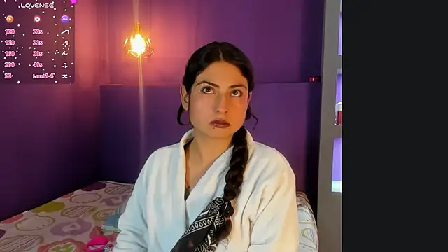 Snapshot of zoe_henderson chatting on 11, 4, 2026 zoe henderson online show from 11, 4, 2026