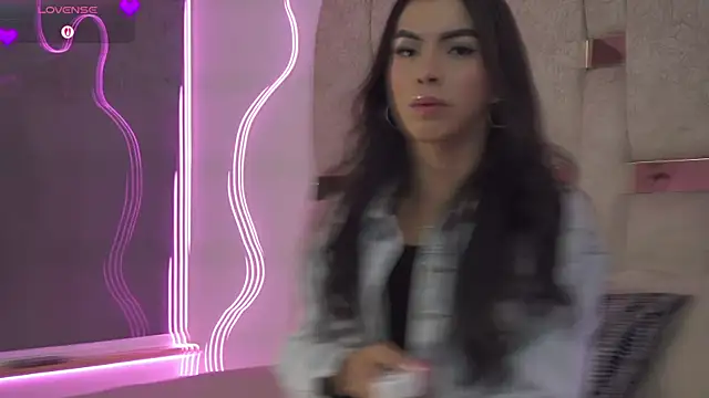 Snapshot of Fernanda_thail_ chatting on 24, 3, 2026 Fernanda thail online show from 24, 3, 2026