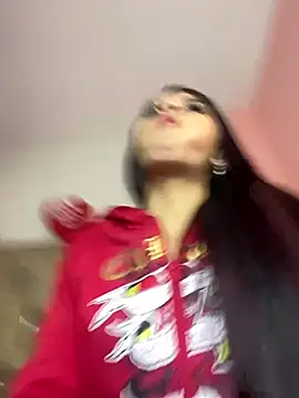 Snapshot of Lauraaa_pink18 chatting on 13, 3, 2026 Lauraaa pink18 online show from 13, 3, 2026