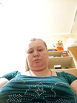 KiraStanton online show from 13, 5, 2026