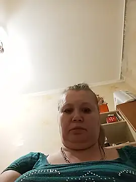 KiraStanton online show from 20, 5, 2026