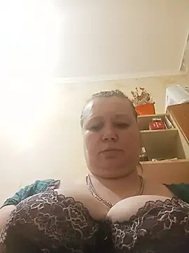 KiraStanton online show from 20, 5, 2026