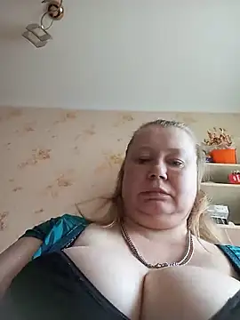Snapshot of KiraStanton chatting on 7, 6, 2026 KiraStanton online show from 7, 6, 2026