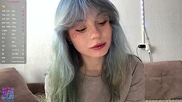 Emmibrilson online show from 3, 5, 2026