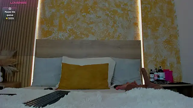 Snapshot of julietta_pink chatting on 10, 4, 2026 julietta pink online show from 10, 4, 2026