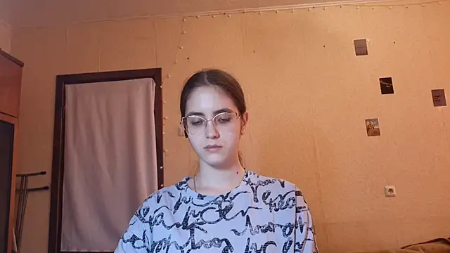 Snapshot of Katelemon chatting on 9, 7, 2026 Katelemon online show from 9, 7, 2026