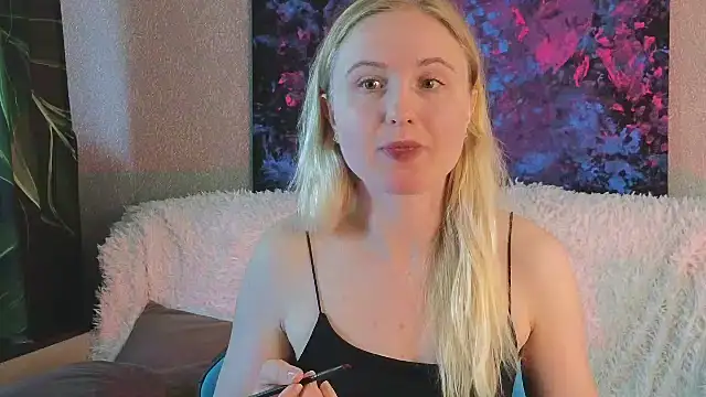 Snapshot of Lanavi_Smile chatting on 15, 7, 2026 Lanavi Smile online show from 15, 7, 2026