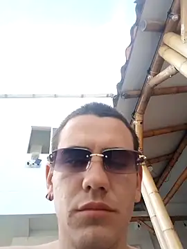  henao cristian  online show from 21, 2, 2026