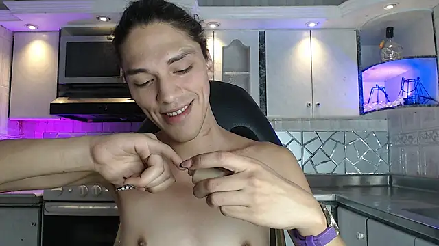 CrisOzzz online show from 5, 4, 2026