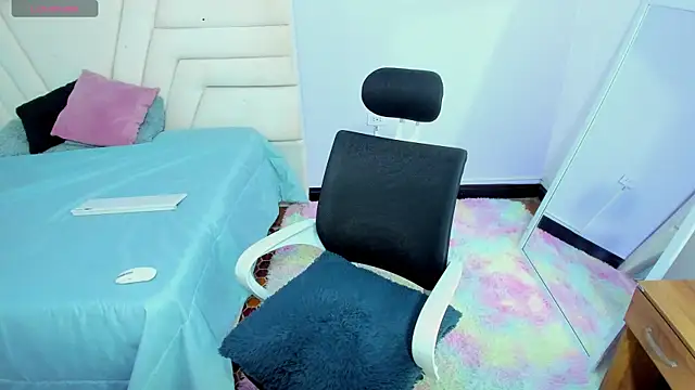 Red-april online show from 25, 2, 2026