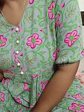 Queenlipx online show from 1, 3, 2026