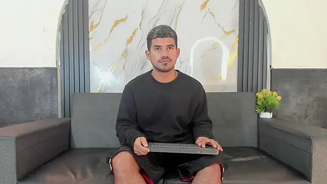 Latins on fire online show from 11, 4, 2026