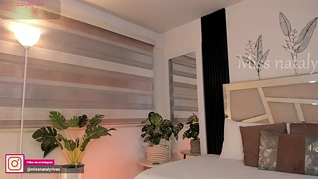 Snapshot of missnataly chatting on 8, 4, 2026 missnataly online show from 8, 4, 2026