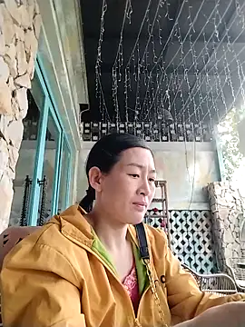 Snapshot of lris-Beauty77 chatting on 5, 3, 2026 lris-Beauty77 online show from 5, 3, 2026