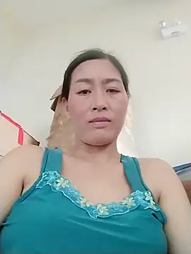 Snapshot of lris-Beauty77 chatting on 5, 4, 2026 lris-Beauty77 online show from 5, 4, 2026