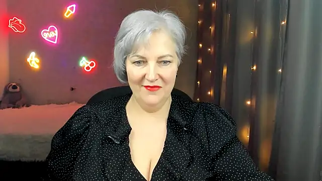 Mary-Leee online show from 5, 3, 2026