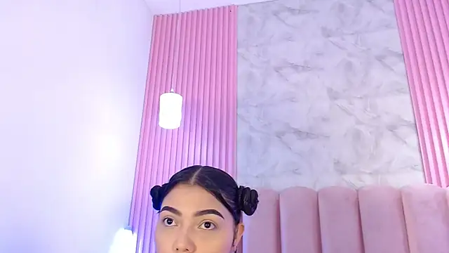ArianaRougee online show from 7, 5, 2026