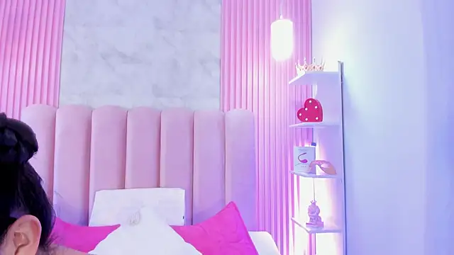 Snapshot of ArianaRougee chatting on 24, 6, 2026 ArianaRougee online show from 24, 6, 2026