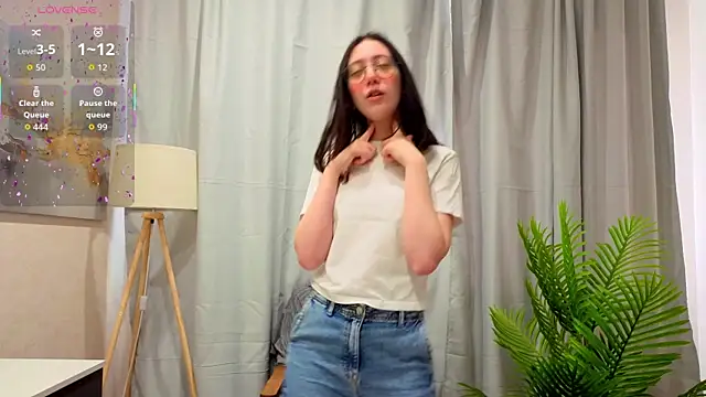 Snapshot of DoraWhitrock chatting on 20, 3, 2026 DoraWhitrock online show from 20, 3, 2026