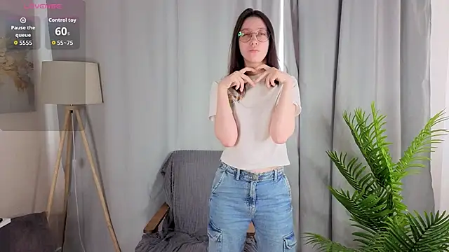 Snapshot of DoraWhitrock chatting on 28, 3, 2026 DoraWhitrock online show from 28, 3, 2026