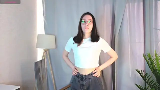 Snapshot of DoraWhitrock chatting on 3, 4, 2026 DoraWhitrock online show from 3, 4, 2026