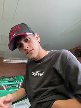 Snapshot of HarryGaze chatting on 4, 3, 2026 HarryGaze online show from 4, 3, 2026